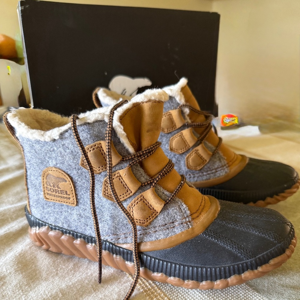Sorel Women's Out N About Plus Felt Boot - Size 7.5